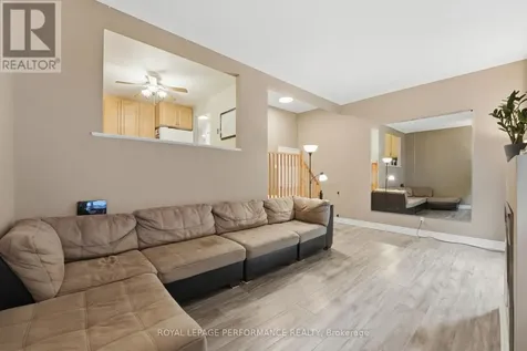 2208 Orient Park Drive Ottawa ON K1B 4W2