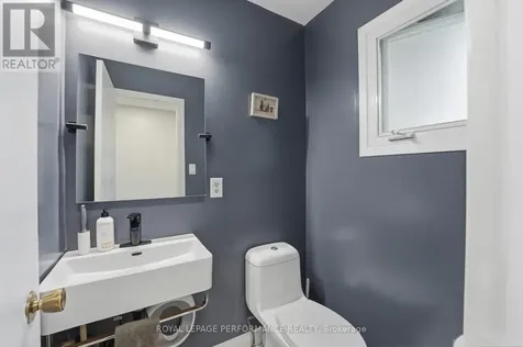 2208 Orient Park Drive Ottawa ON K1B 4W2