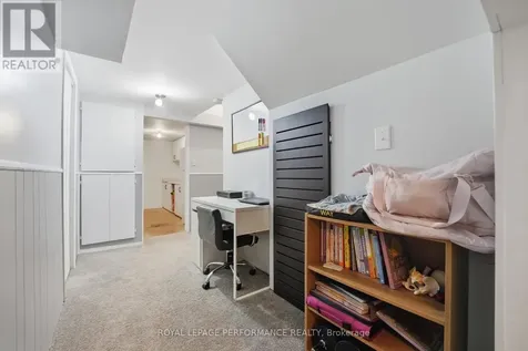 2208 Orient Park Drive Ottawa ON K1B 4W2