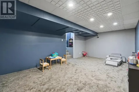 2208 Orient Park Drive Ottawa ON K1B 4W2