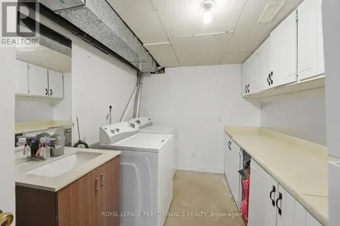 2208 Orient Park Drive Ottawa ON K1B 4W2