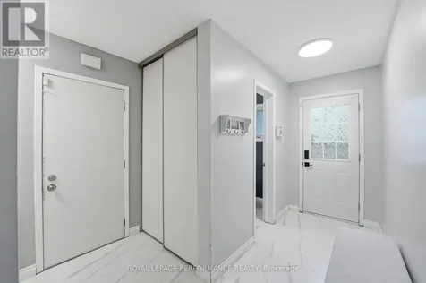 2208 Orient Park Drive Ottawa ON K1B 4W2