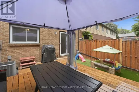 2208 Orient Park Drive Ottawa ON K1B 4W2