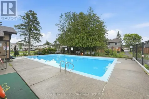 2208 Orient Park Drive Ottawa ON K1B 4W2