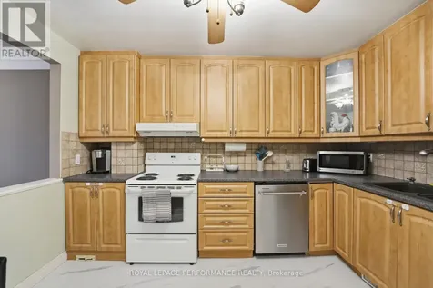 2208 Orient Park Drive Ottawa ON K1B 4W2