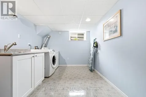 31 Claremount Road Deep River ON K0J 1P0