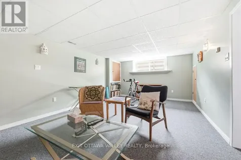 31 Claremount Road Deep River ON K0J 1P0