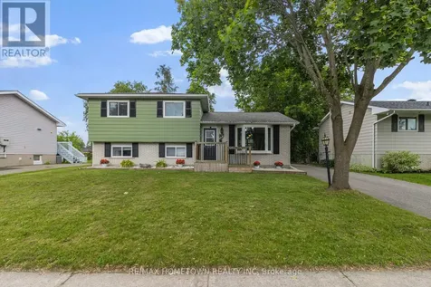1257 Peden Boulevard Brockville ON K6V 3K5