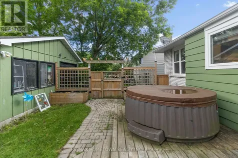 1257 Peden Boulevard Brockville ON K6V 3K5