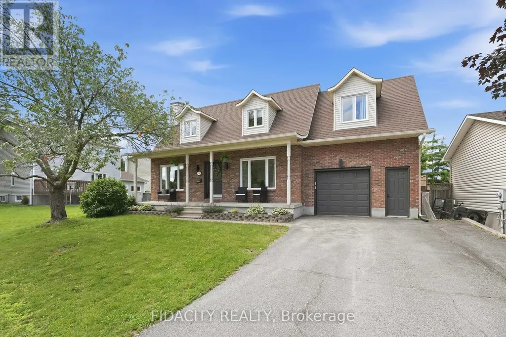 13 Poole Creek Crescent Ottawa ON K2S 1T6