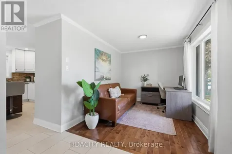 13 Poole Creek Crescent Ottawa ON K2S 1T6