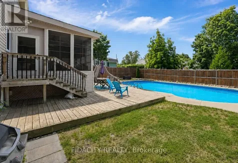 13 Poole Creek Crescent Ottawa ON K2S 1T6