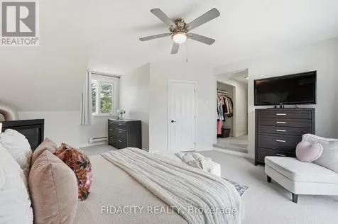 13 Poole Creek Crescent Ottawa ON K2S 1T6
