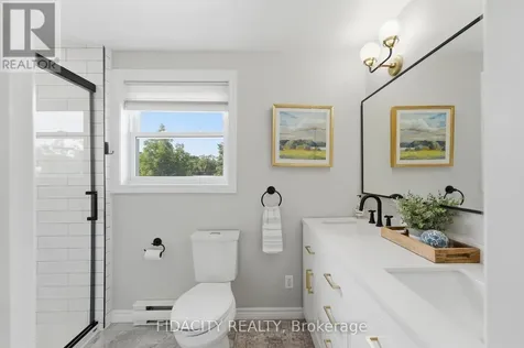 13 Poole Creek Crescent Ottawa ON K2S 1T6