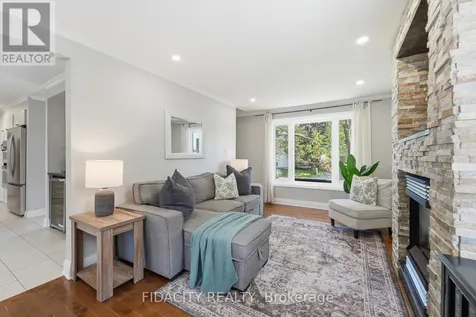 13 Poole Creek Crescent Ottawa ON K2S 1T6