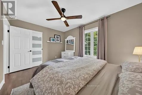 4 Valley Ridge Lane Hamilton ON L8N 2Z7