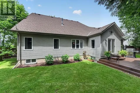 4 Valley Ridge Lane Hamilton ON L8N 2Z7