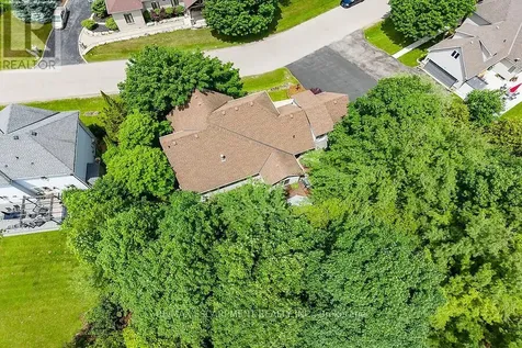 4 Valley Ridge Lane Hamilton ON L8N 2Z7