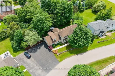 4 Valley Ridge Lane Hamilton ON L8N 2Z7