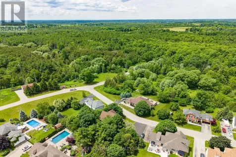 4 Valley Ridge Lane Hamilton ON L8N 2Z7