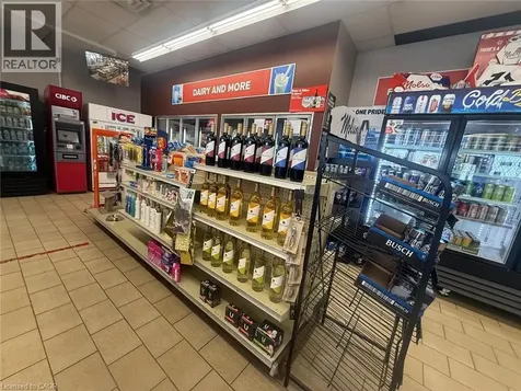 455 Grand Avenue East Chatham-kent ON N7L 1X4
