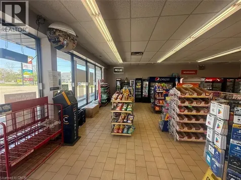 455 Grand Avenue East Chatham-kent ON N7L 1X4