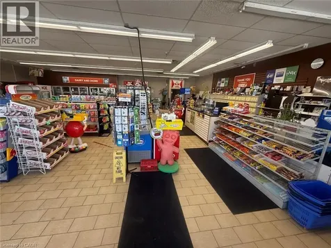 455 Grand Avenue East Chatham-kent ON N7L 1X4