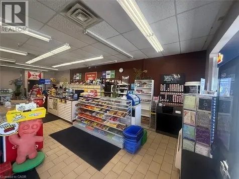 455 Grand Avenue East Chatham-kent ON N7L 1X4