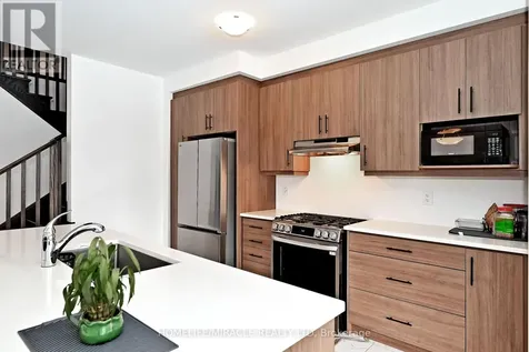 689 Mika Street Innisfil ON L9S 0R7