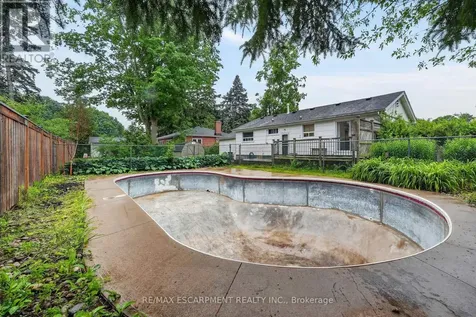 219 Fiddler's Green Road Hamilton (ancaster) ON L9G 1W7