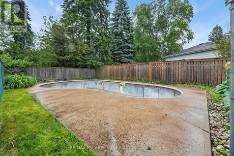 219 Fiddler's Green Road Hamilton (ancaster) ON L9G 1W7