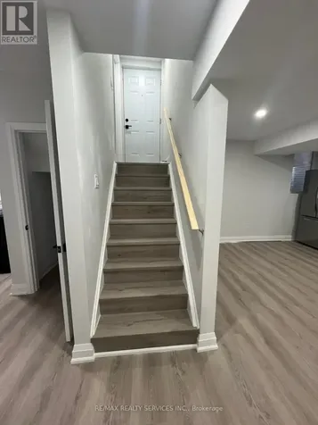 25 Copperhill Heights Barrie ON L9J 0L1