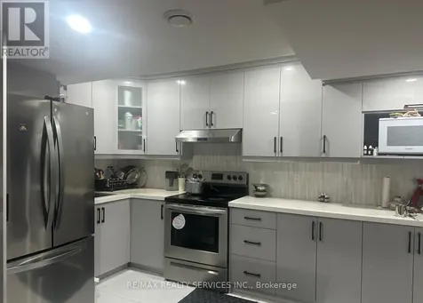 25 Copperhill Heights Barrie ON L9J 0L1