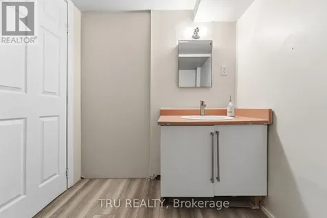 950 Meadowlands Drive Ottawa ON K2C 0K3