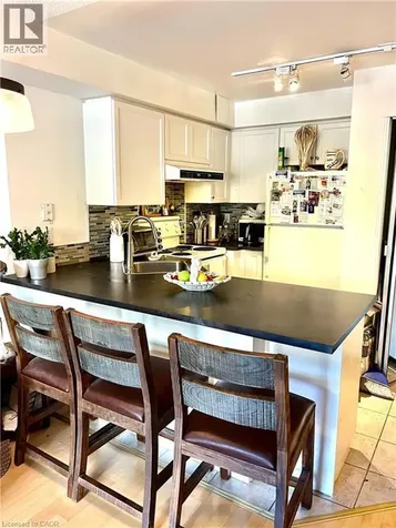 140 Bathurst Street Toronto ON M5V 3N8