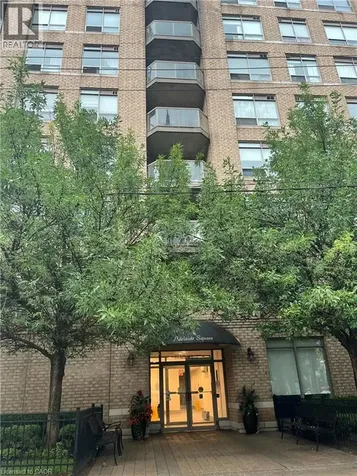 140 Bathurst Street Toronto ON M5V 3N8