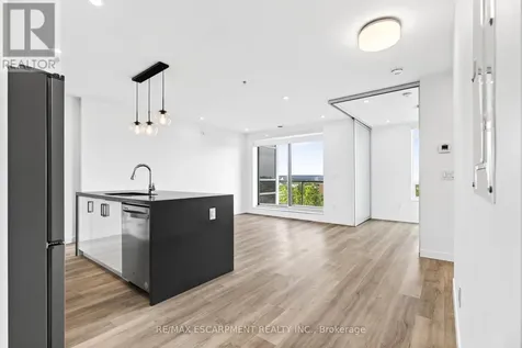 479 Charlton Avenue Hamilton (stinson) ON L8N 0B4
