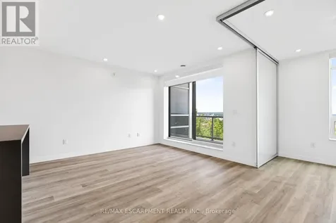 479 Charlton Avenue Hamilton (stinson) ON L8N 0B4