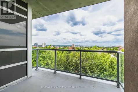 479 Charlton Avenue Hamilton (stinson) ON L8N 0B4