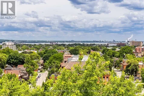 479 Charlton Avenue Hamilton (stinson) ON L8N 0B4