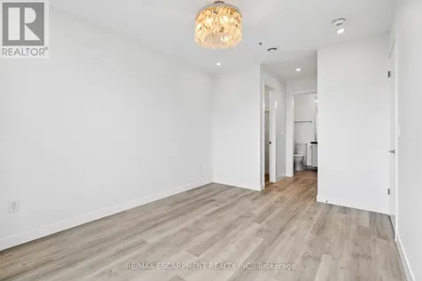 479 Charlton Avenue Hamilton (stinson) ON L8N 0B4