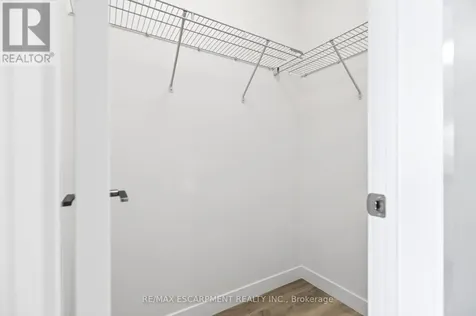 479 Charlton Avenue Hamilton (stinson) ON L8N 0B4