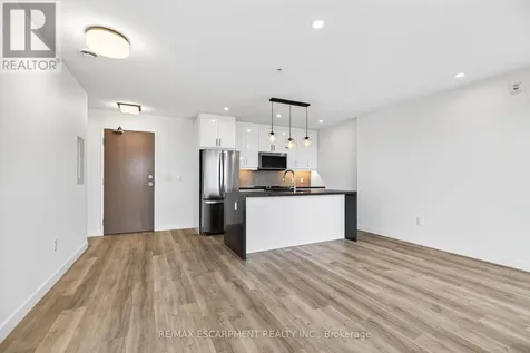 479 Charlton Avenue Hamilton (stinson) ON L8N 0B4