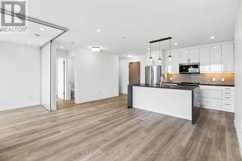 479 Charlton Avenue Hamilton (stinson) ON L8N 0B4