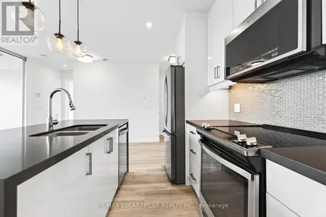 479 Charlton Avenue Hamilton (stinson) ON L8N 0B4