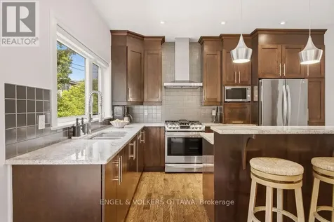 270 Royal Avenue Ottawa ON K2A 1T5
