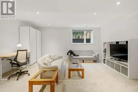 270 Royal Avenue Ottawa ON K2A 1T5