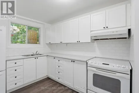 195 Deschamps Avenue Ottawa ON K1L 5Z3
