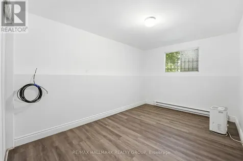 195 Deschamps Avenue Ottawa ON K1L 5Z3