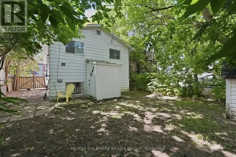 195 Deschamps Avenue Ottawa ON K1L 5Z3
